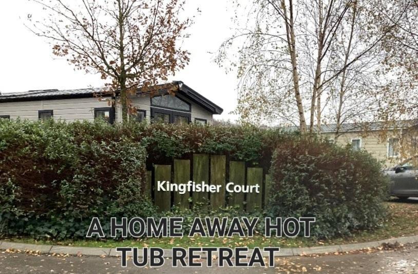 Resort A Away Hot Tub Retreat At Lakes Country Park