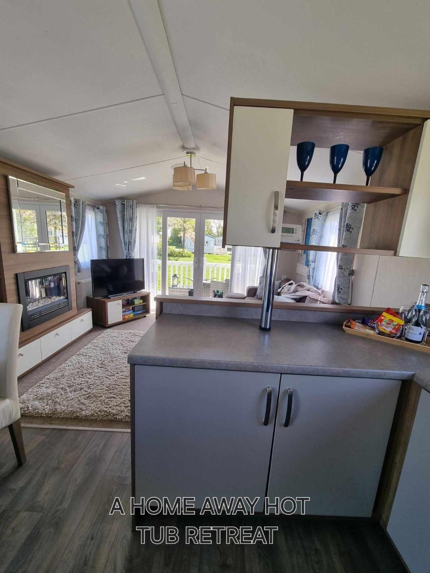 A Away Hot Tub Retreat At Lakes Country Park Resort *