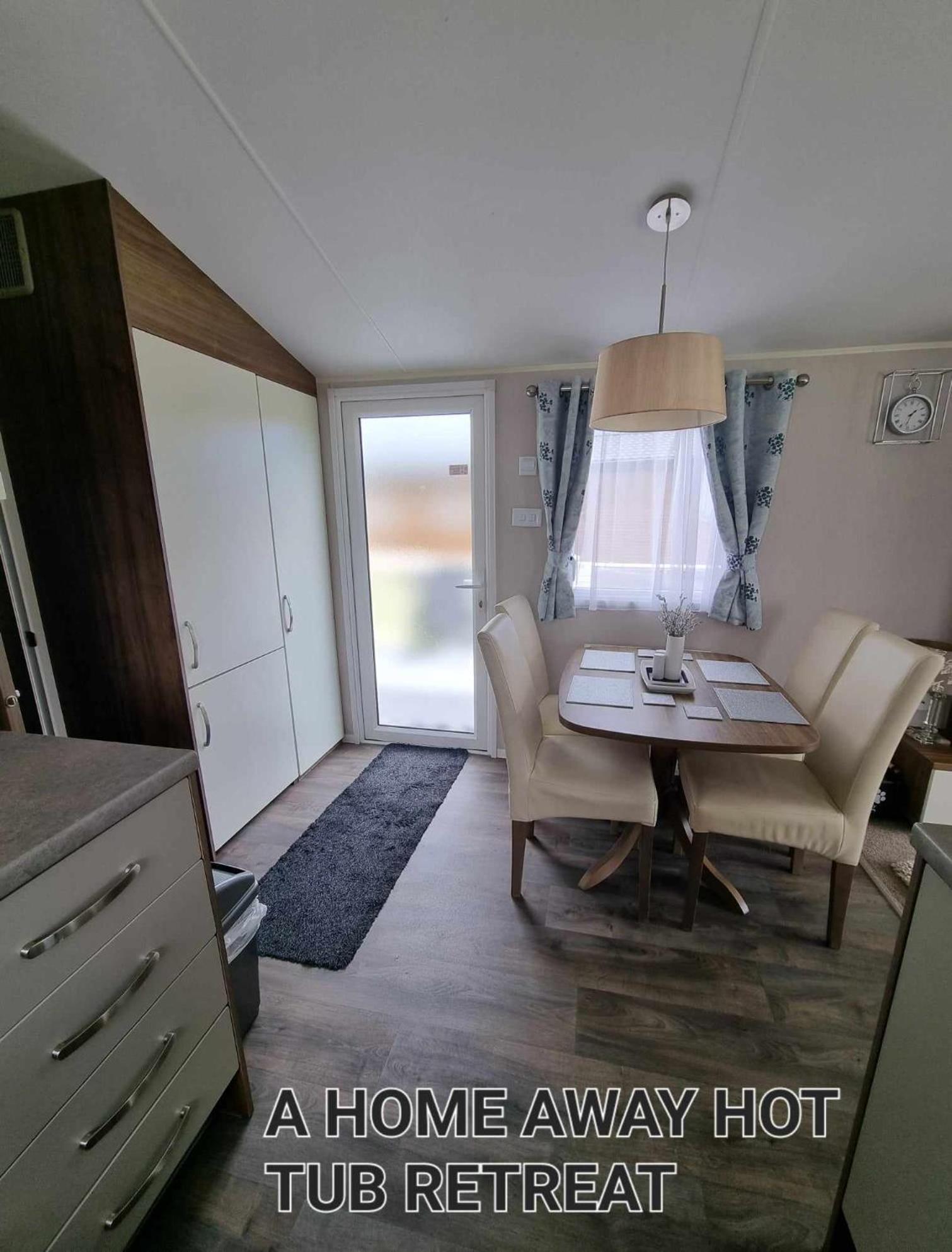 A Away Hot Tub Retreat At Lakes Country Park * Tattershall